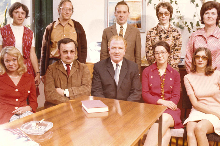 Ein Bild des Lehrerkollegiums der Schule in Straßberg im Jahr 1970