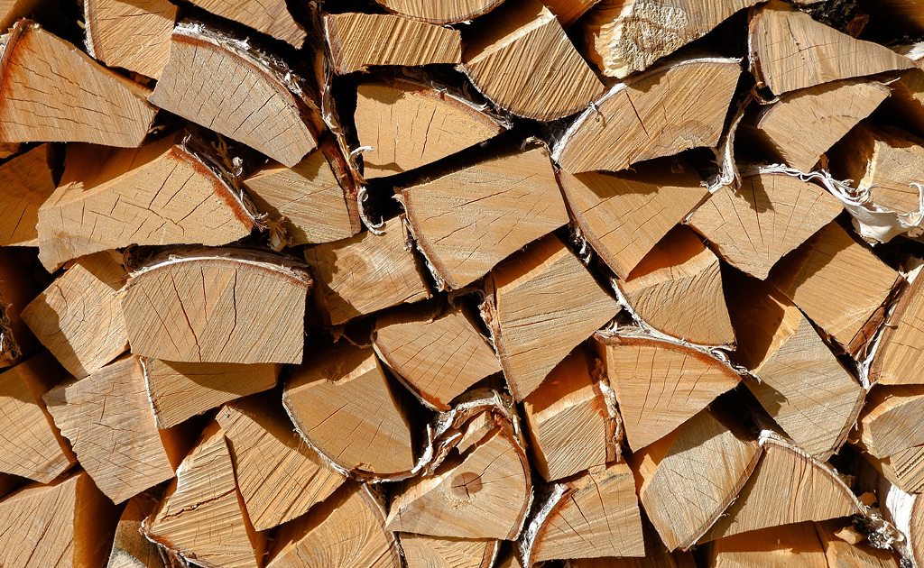 Gespaltenes Brennholz