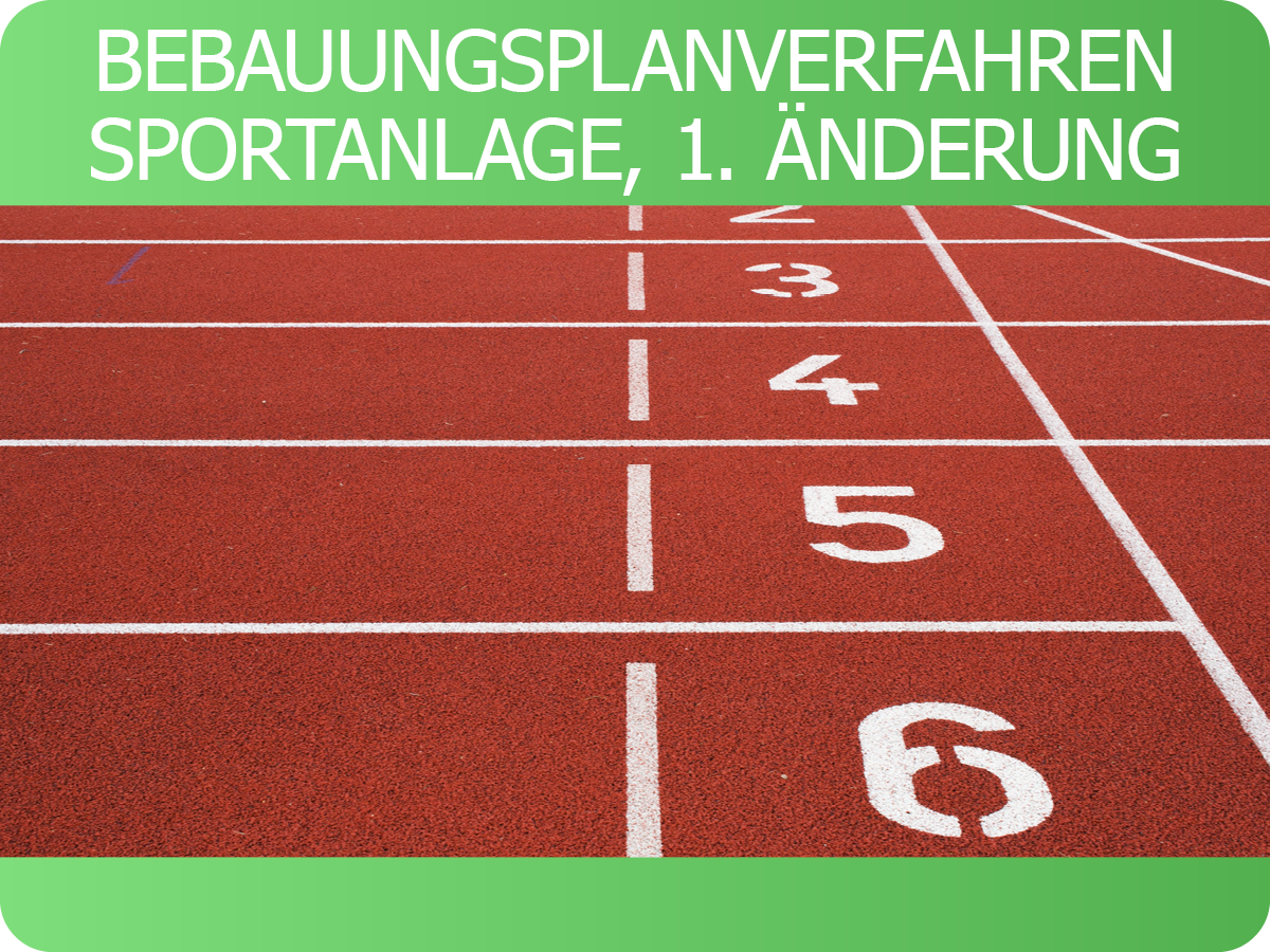 Bild zeigt einen roten Sportplatz mit weißen Startnummern auf dem Boden gezeichnet